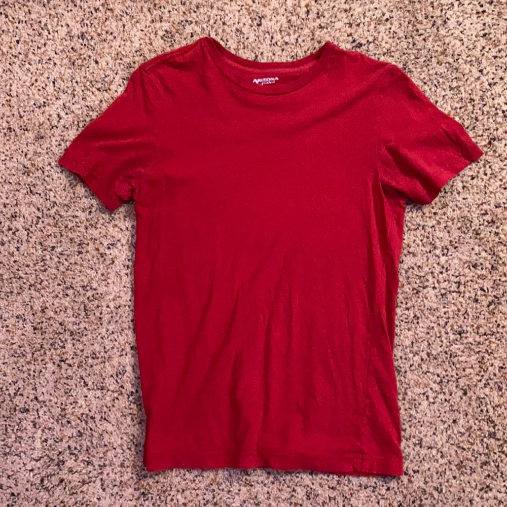 Red t-shit
